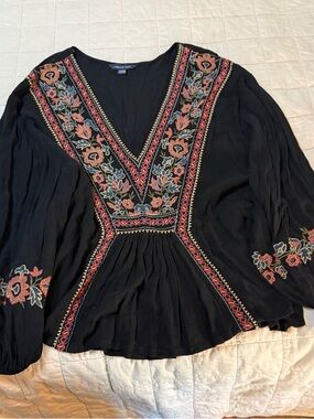 American Eagle Outfitters Black V-Neck Embroidered Peasant Blouse